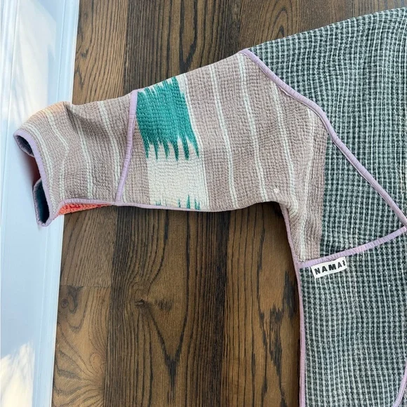 Namai: The Ladhiya Quilted Patchwork Kantha - Picture 4 of 13